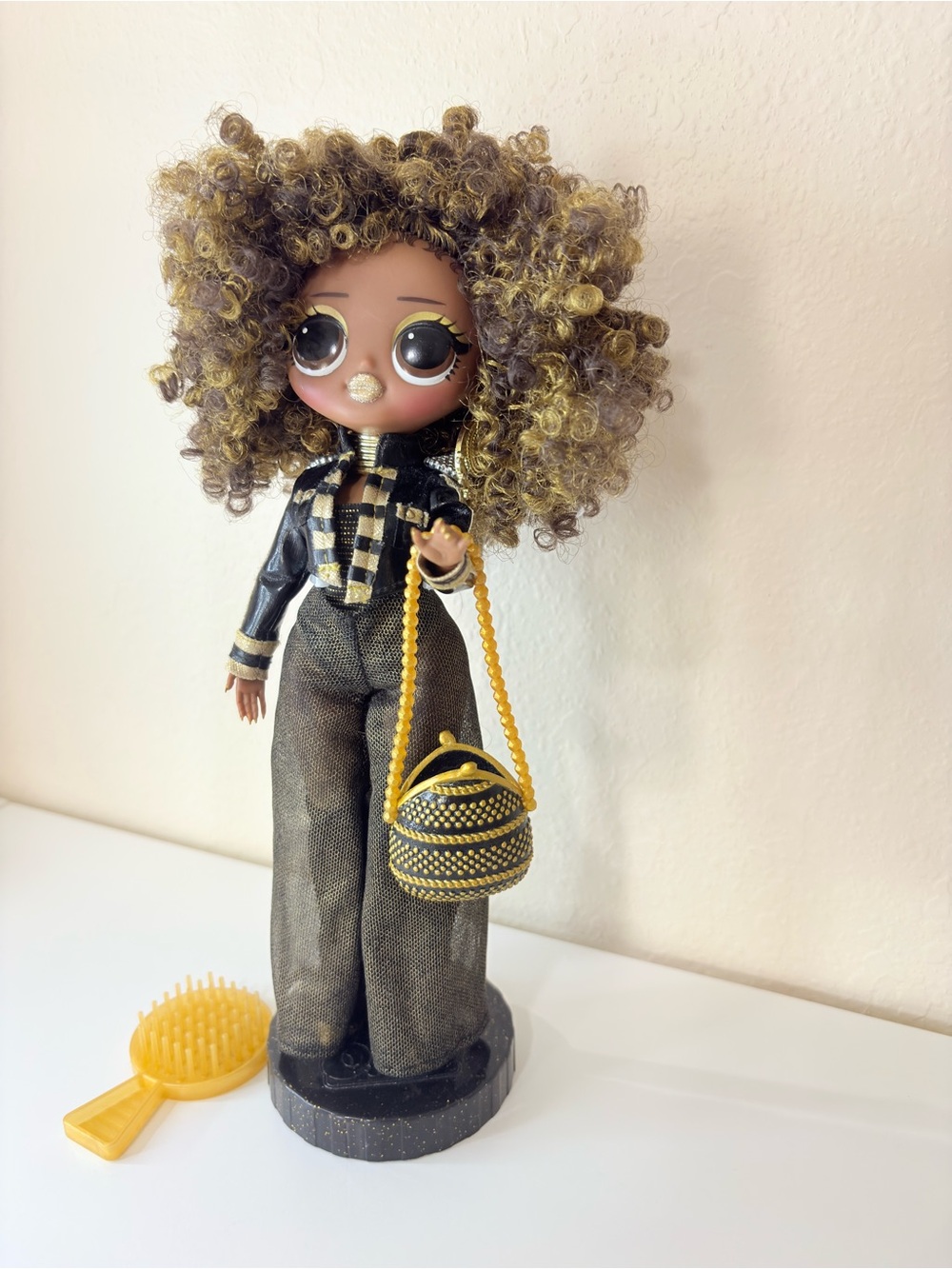 L.O.L. Surprise! O.M.G. Series 1 Royal Bee Fashion Doll